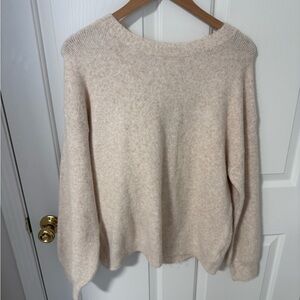 🌷 NWT ‘Mable’ Bows in the Back Cozy Cream Sweater